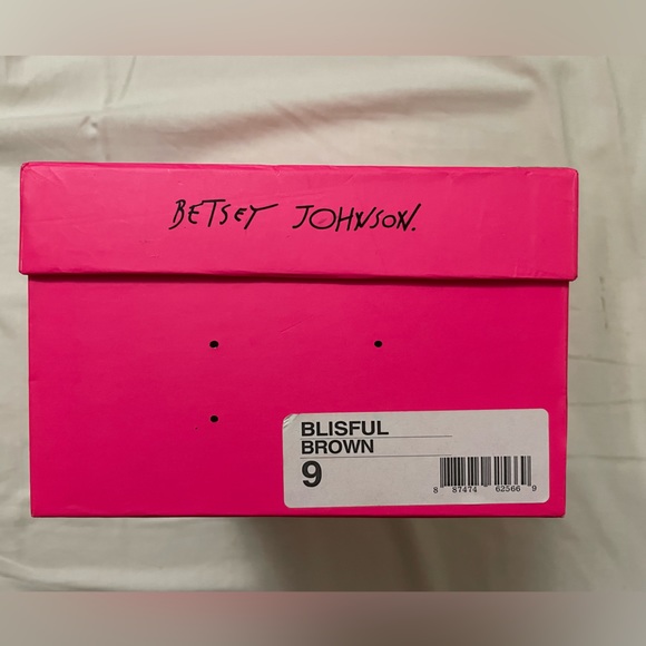 NIB Betsey Johnson Mary Jane Flats Brown Size 9 - Picture 10 of 11